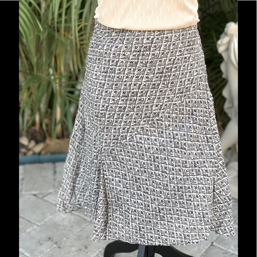 ‼️‼️ $10 ‼️‼️ CLEARANCE SALE Max studio skirt